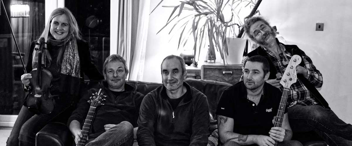 The Disclaimers - World Stone Skimming Championships pre skim dance